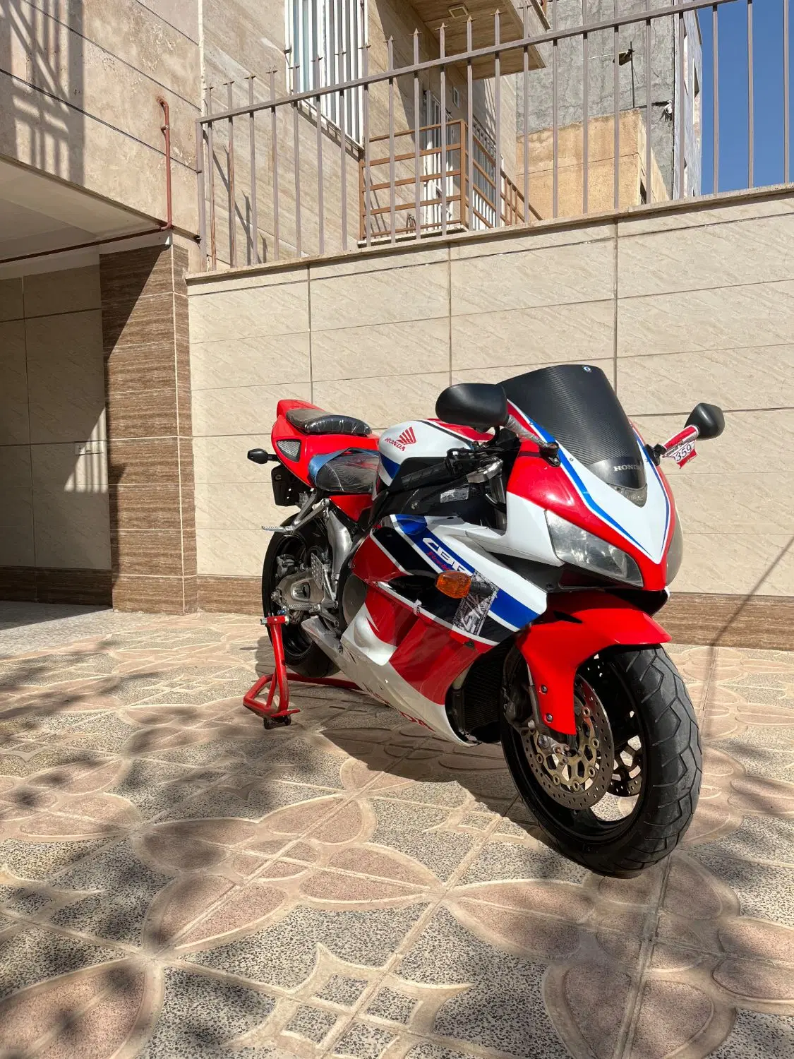cbr1000|موتورسیکلت|تهران, مختاری|دیوار
