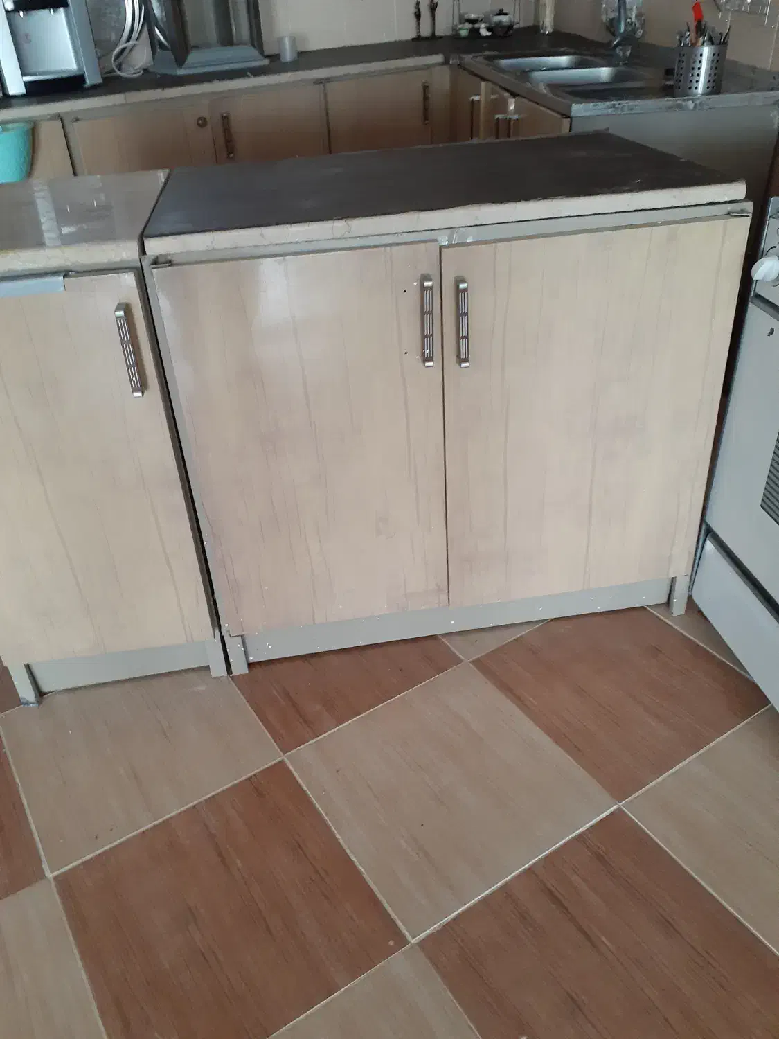 کابینت فلز شیک و تمیز|مصالح و تجهیزات ساختمان|رفسنجان, |دیوار