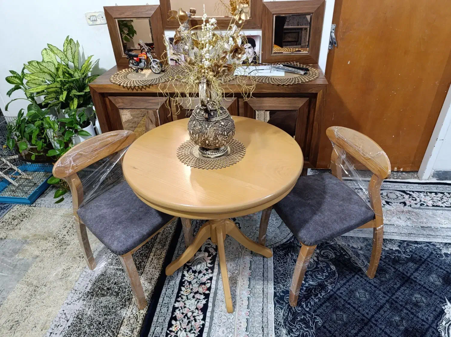 میز ناهارخوری ۲نفره نونونو|میز و صندلی غذاخوری|شیراز, مسلم|دیوار