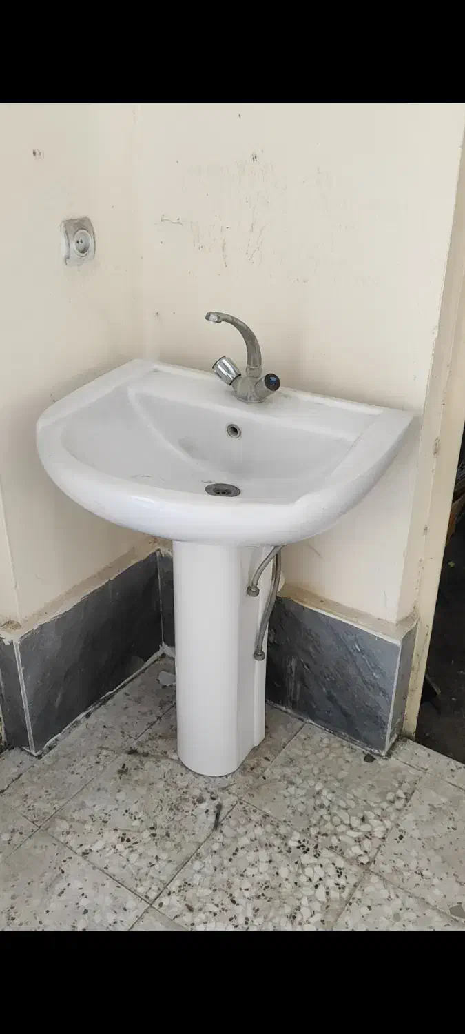 روشویی در حد نو|لوازم سرویس بهداشتی|آستارا, |دیوار