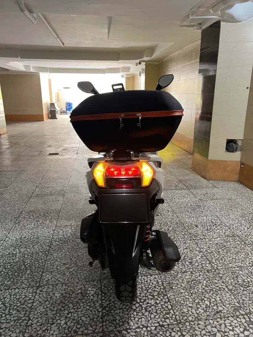 اسکوتر یاماها سه چرخ تریسیتی بدون تصادف و رنگ شدن|موتورسیکلت|کرج, باغستان|دیوار