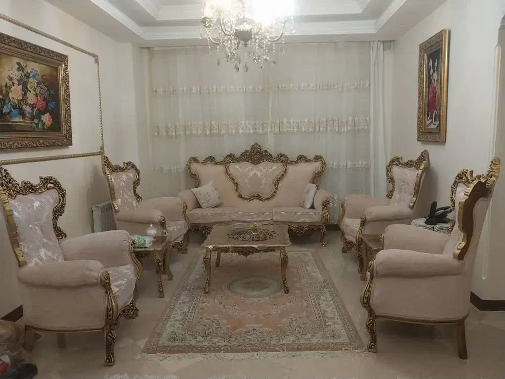 مبلمان کلاسیک راحتی استیل ۷نفره با میز عسلی|مبلمان خانگی و میز عسلی|تهران, جنتآباد شمالی|دیوار