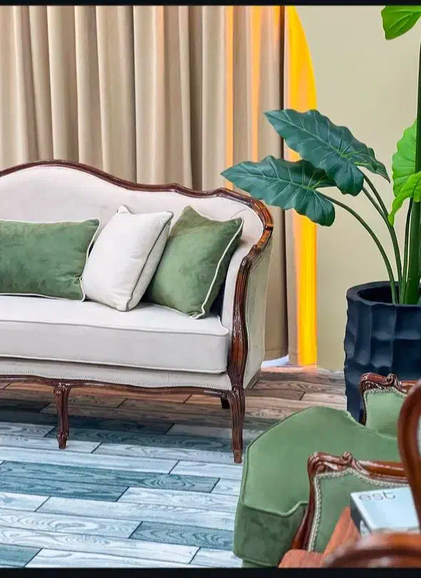 مبل سبک کلاسیک کویین فرانسوی /کد ۱۴۵۳|مبلمان خانگی و میز عسلی|بابلسر, |دیوار