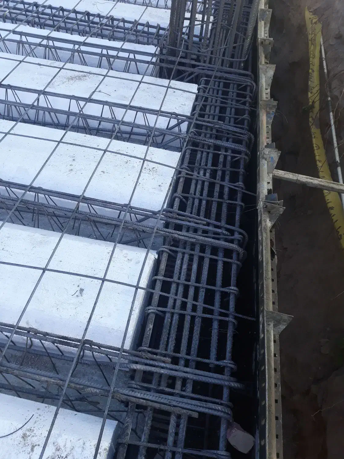 ارماتور...قالبند|استخدام معماری، عمران و ساختمانی|بناب, |دیوار