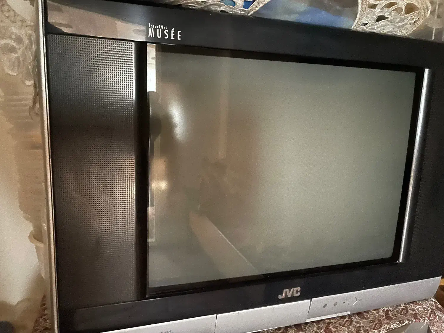 تلویزیون جی وی سی|تلویزیون و پروژکتور|کرمان, |دیوار