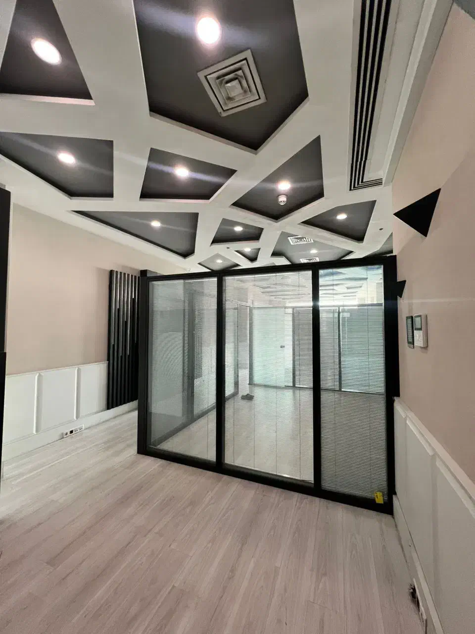 نیاوران ۱۰۰متر اداری مناسب تمامی مشاغل|اجارهٔ دفتر کار، اتاق اداری، مطب|تهران, اقدسیه|دیوار