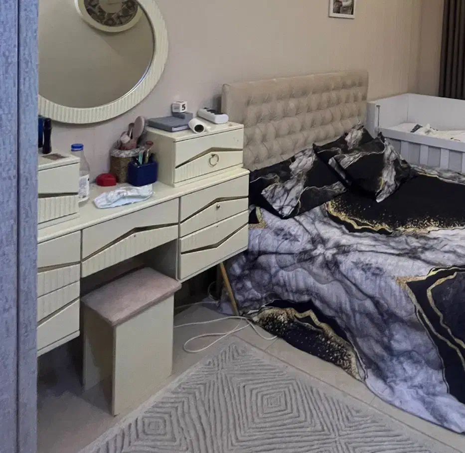 سرویس خواب و میز آرایش|تخت و سرویس خواب|رشت, معلم|دیوار