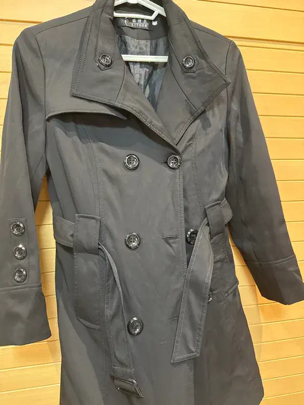 دو عدد بارانی سایز ۳۸-۴۰|لباس|قزوین, |دیوار