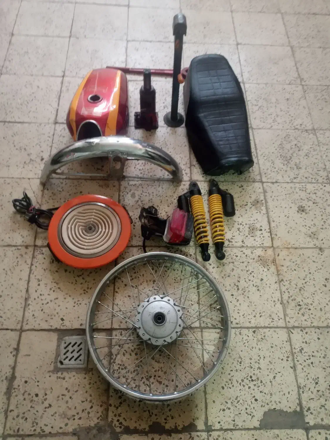 جک نیسان وانت و وسایل موتور قیمت ها مقطوع اقبالیه|قطعات یدکی و لوازم جانبی|قزوین, |دیوار