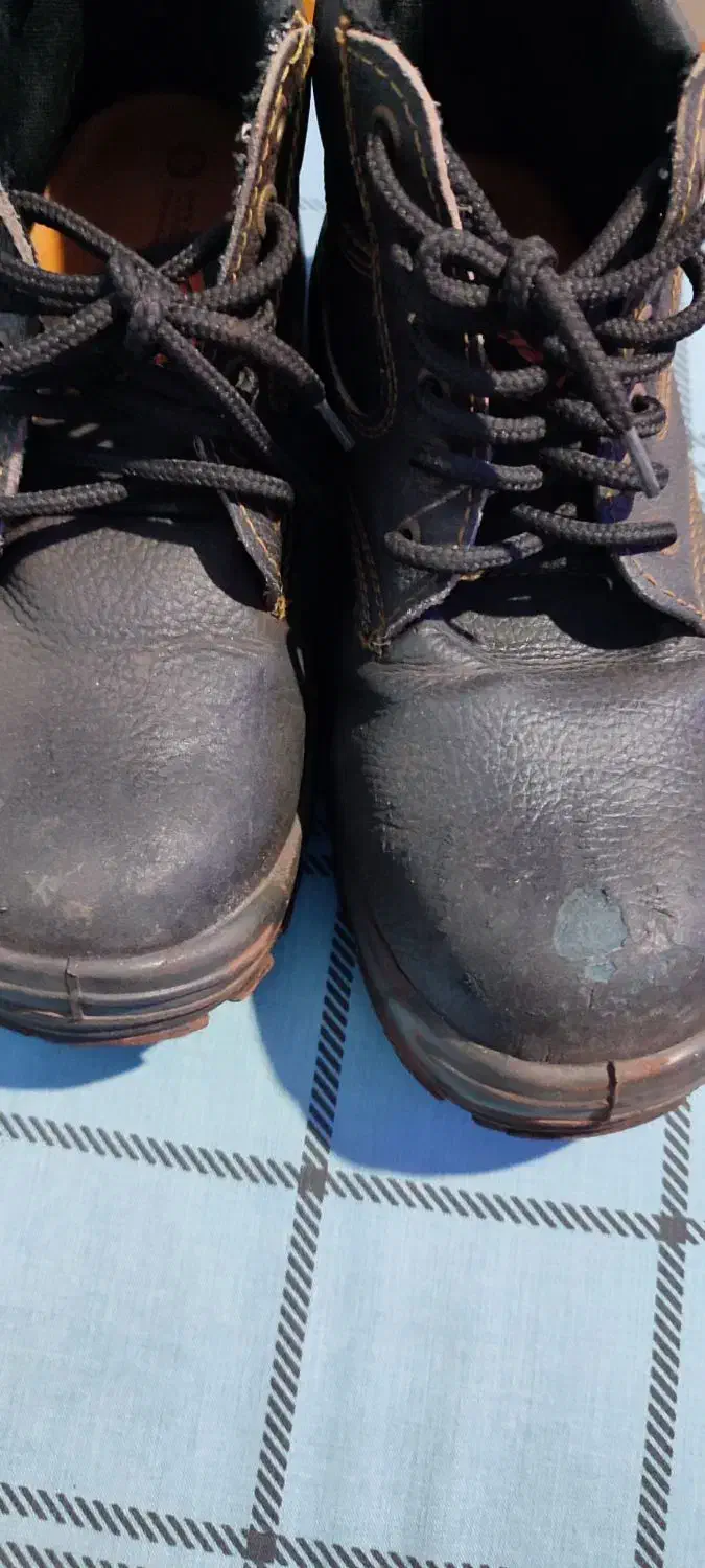 کفش کار در حد نو 41|کیف، کفش، کمربند|یزد, |دیوار