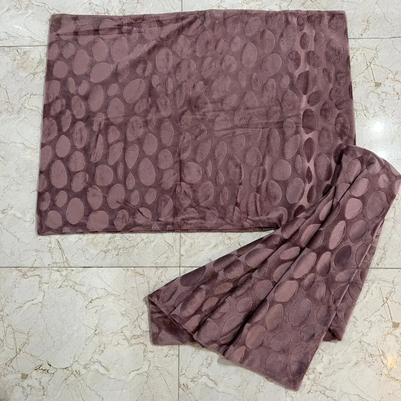 روبالشی مخمل|رختخواب، بالش، پتو|نوشهر, |دیوار