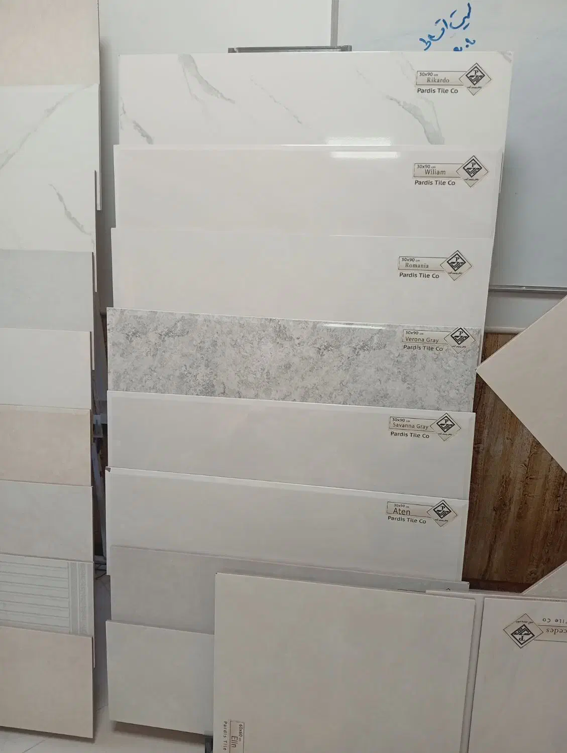 سرامیک قیمت مناسب ۱۱۰هزار تومان|مصالح و تجهیزات ساختمان|آباده, |دیوار