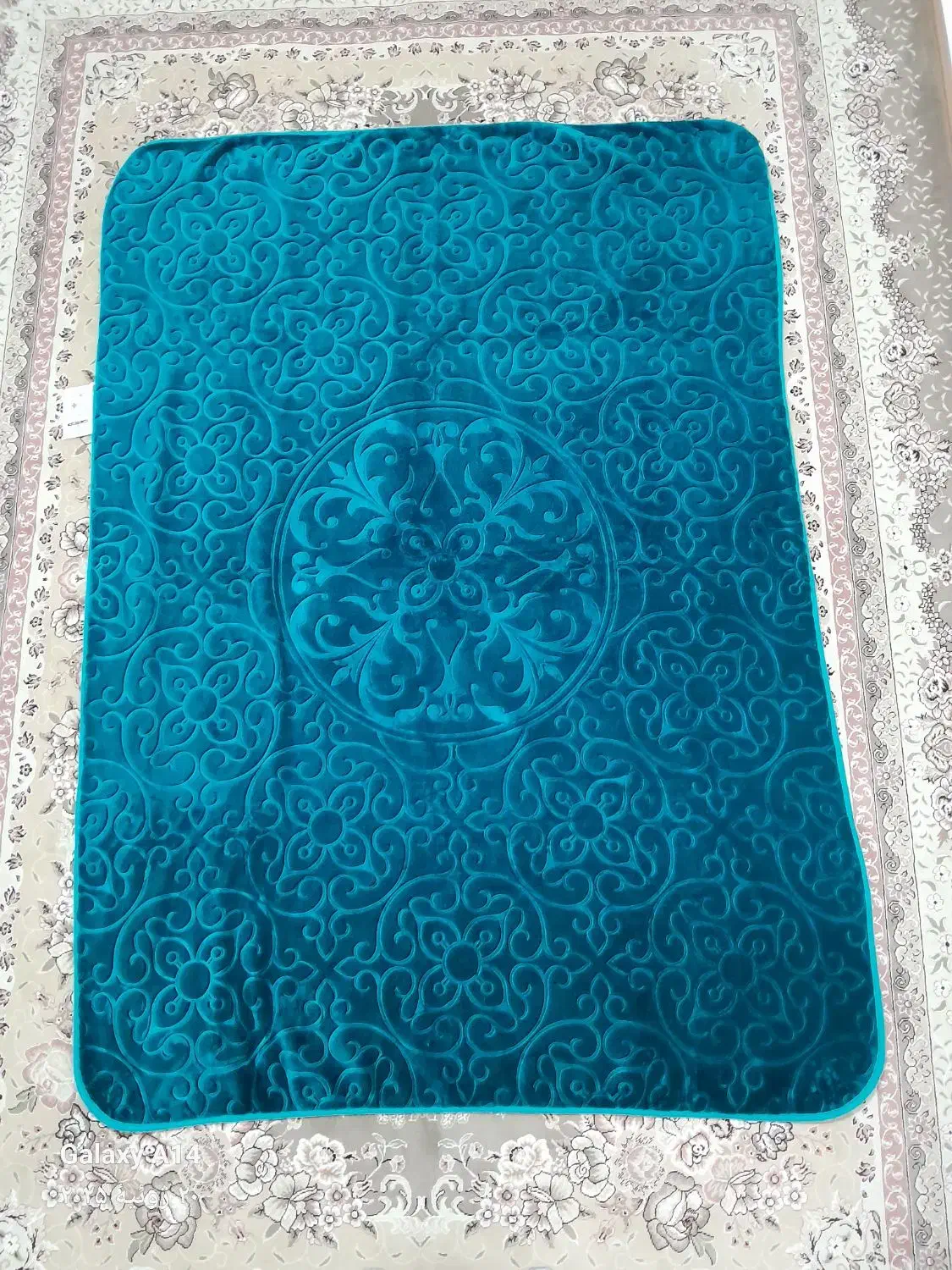 پتو گلبافت|رختخواب، بالش، پتو|فردیس, شهرک ارم|دیوار