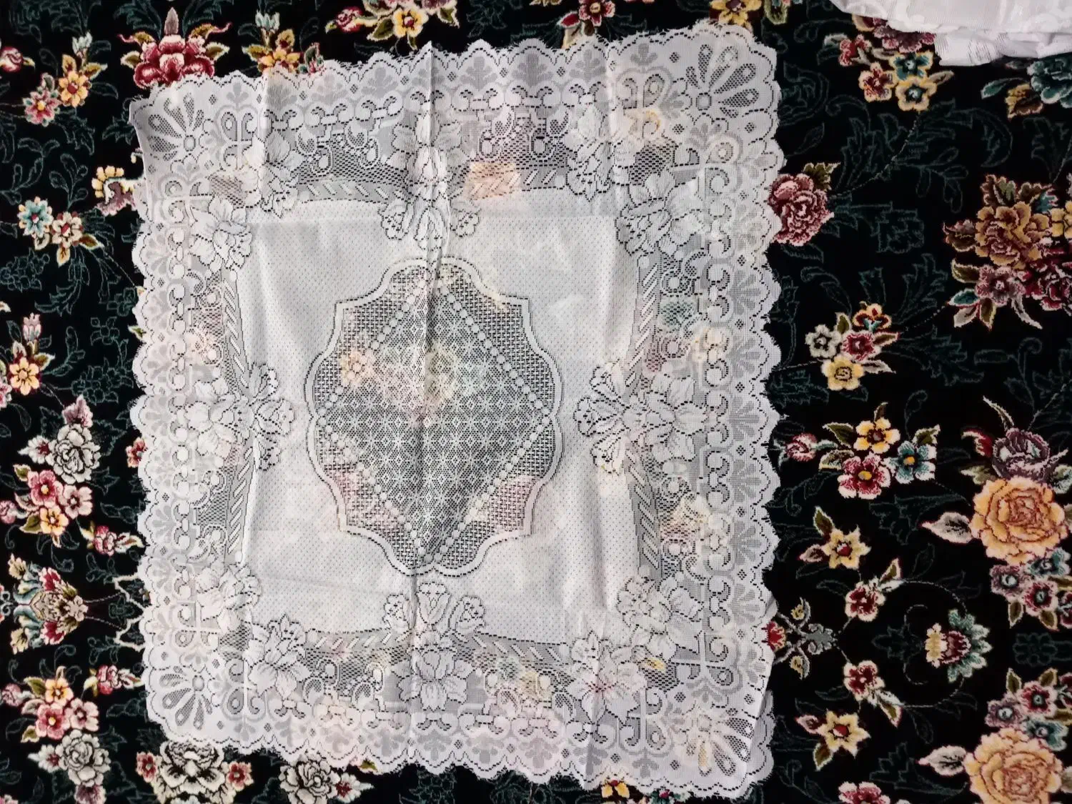 رومیزی دونه ۱۰۰ت چوچب رختخواب ۲۵۰|سفره، حوله، دستمال آشپزخانه|اهواز, شریعتی جنوبی|دیوار