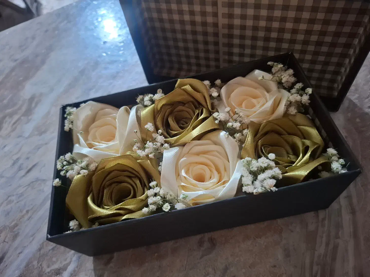 گل روبانی|گل مصنوعی|همدان, |دیوار