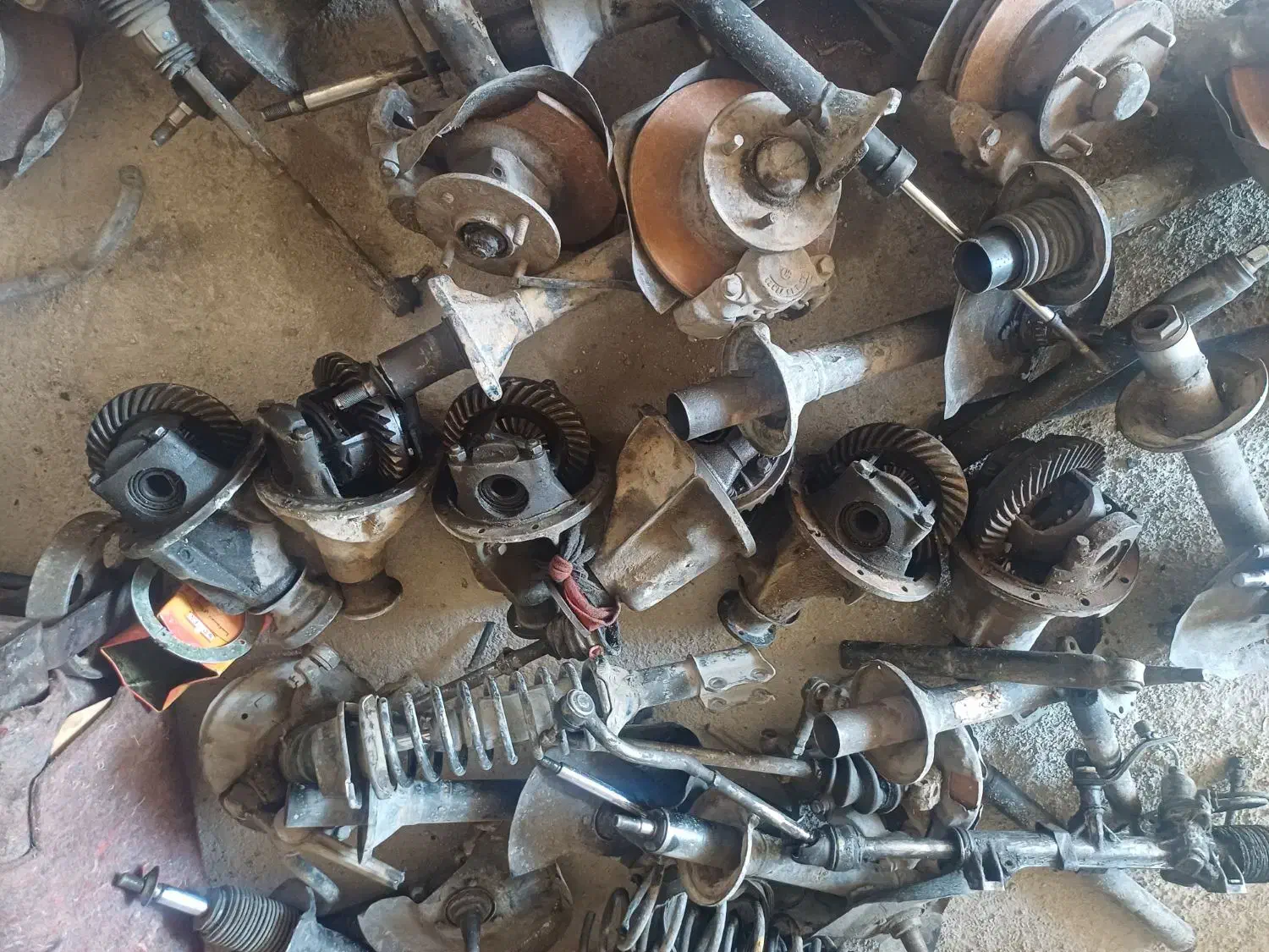 لوازم استوک خودرو|قطعات یدکی و لوازم جانبی|ازنا, |دیوار