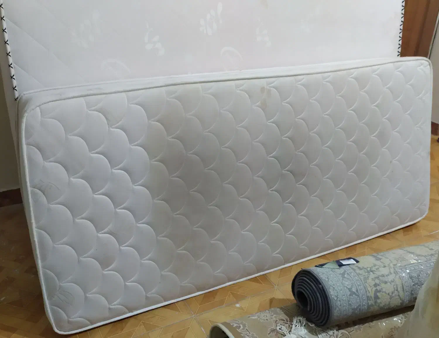 تشک دونفره تمیز 180 × 200 و تشک یک نفره 180 × 200|تشک تختخواب|رشت, نیکمرام|دیوار