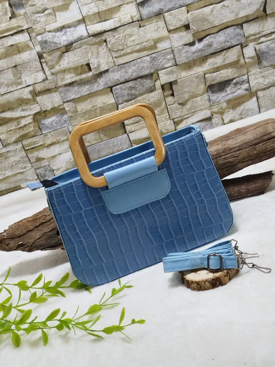 کیف چوبی سایز بزرگ|کیف، کفش، کمربند|چابهار, |دیوار