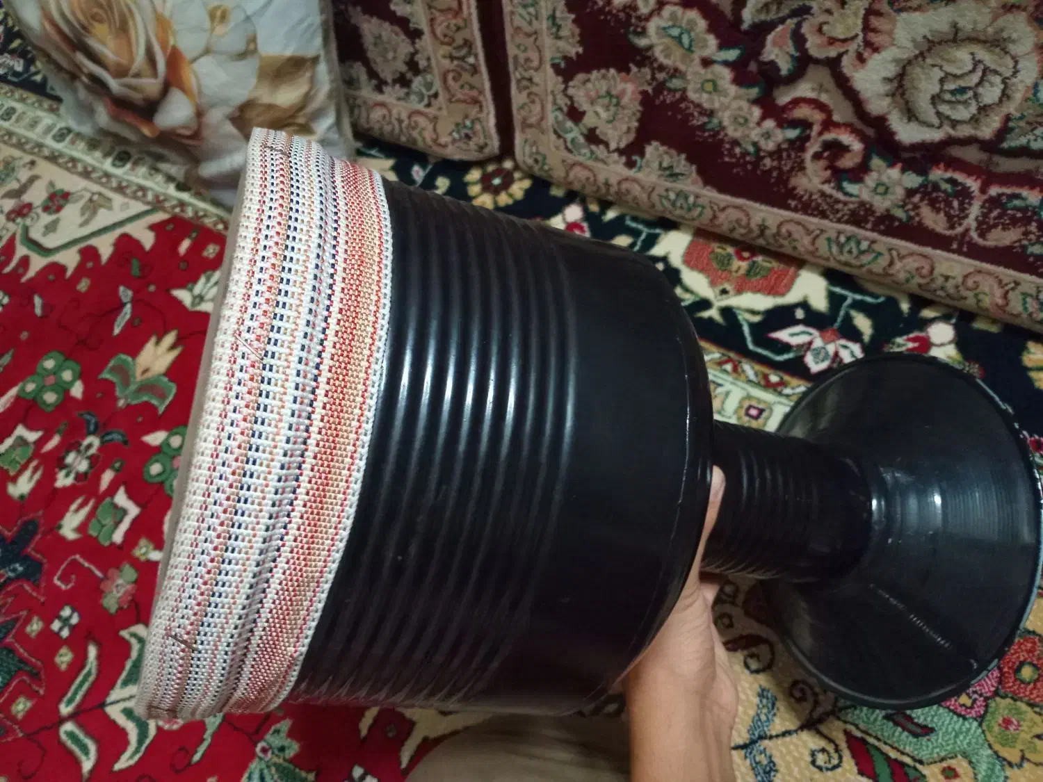 تنبک|سازهای سنتی|ساوه, |دیوار