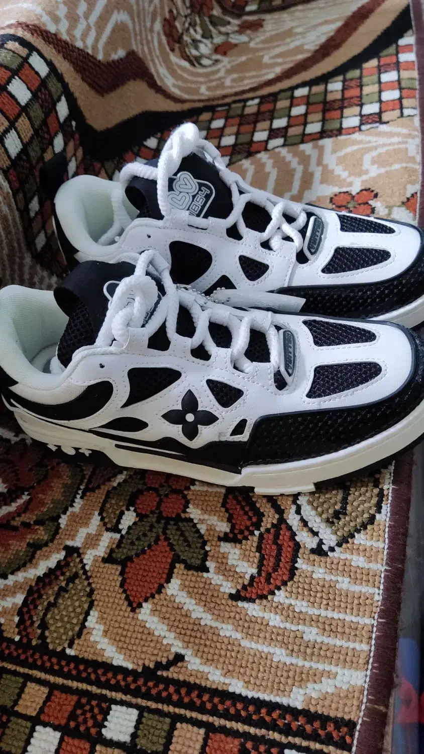 کفش اصل|کیف، کفش، کمربند|سلماس, |دیوار