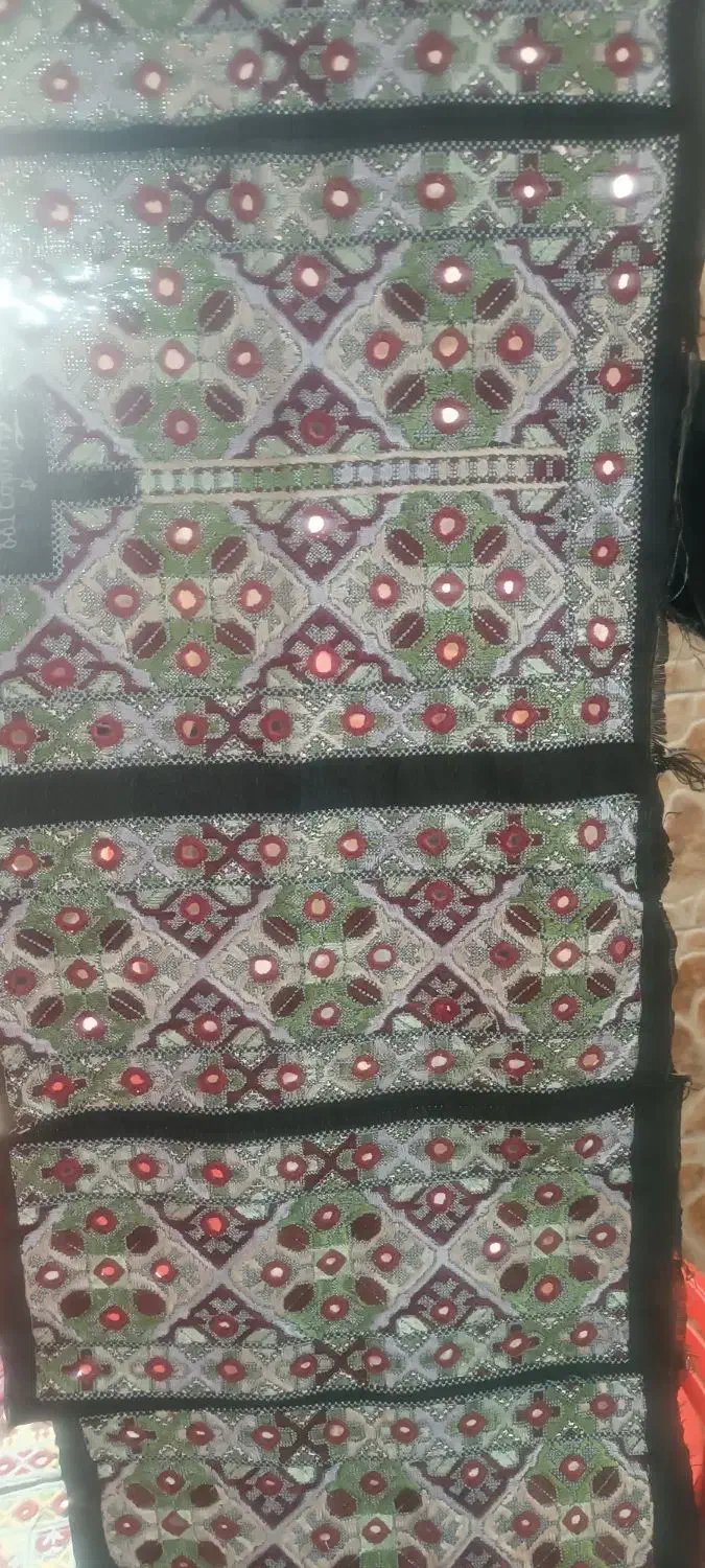 لباس بلوچی|لباس|پشتکوه (سیستان و بلوچستان), |دیوار