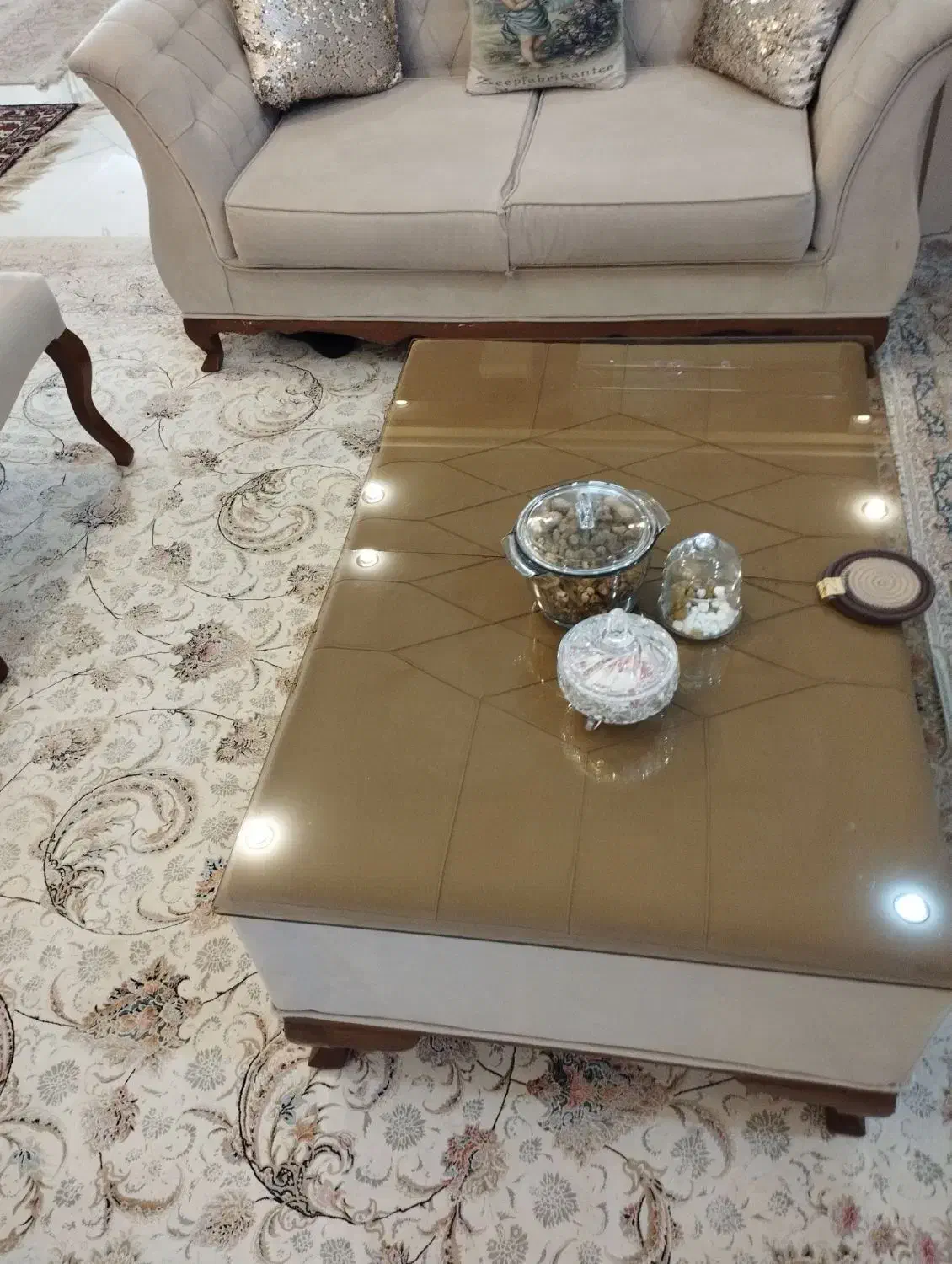 سرویس مبل ۷نفره با میز|مبلمان خانگی و میز عسلی|مشهد, دانشجو|دیوار