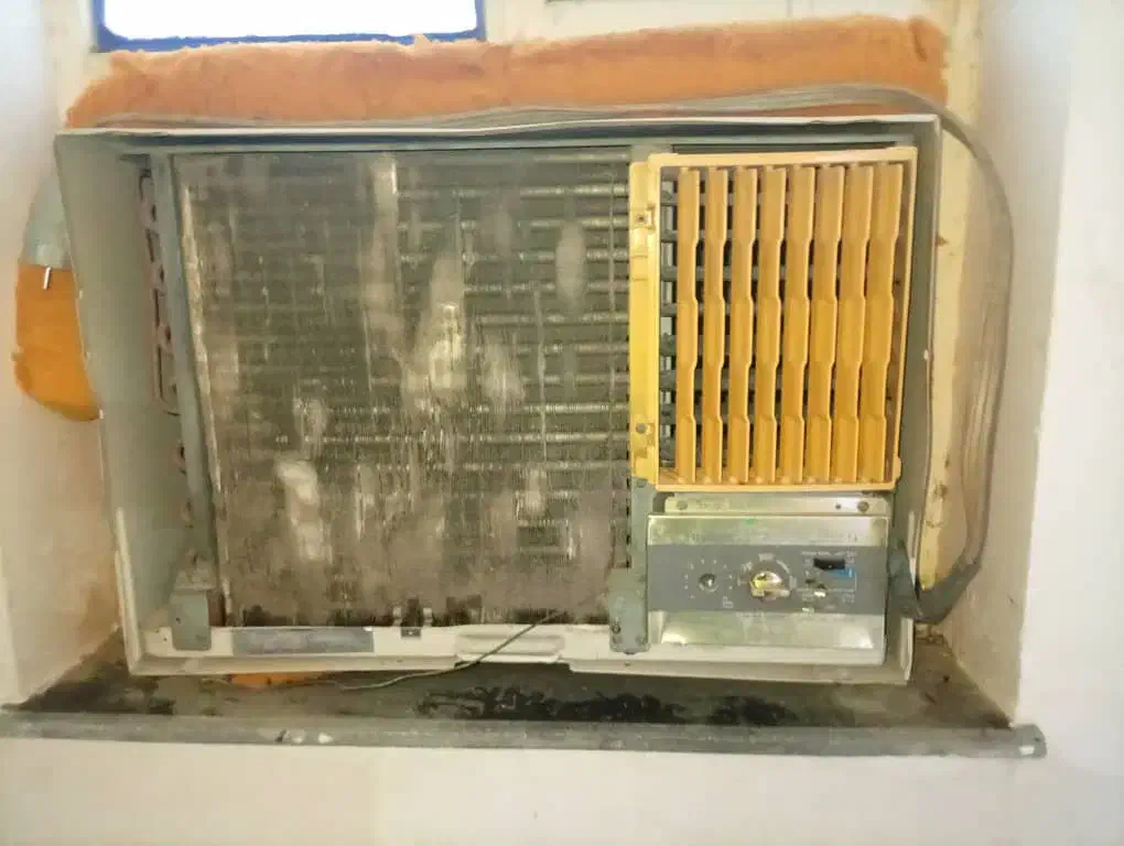 فروش کولرگازی اجنرال ویک عدد گاوصندوق دودره بزرگ|کولر گازی و فن‌کوئل|جیرفت, |دیوار