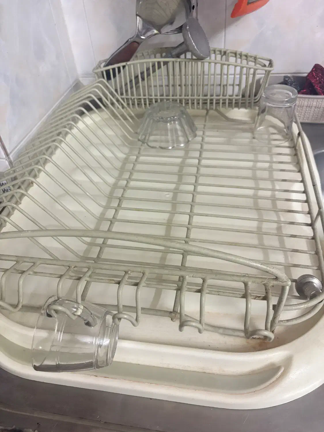 اب چکان|آبچکان و نظمدهنده ظروف|قم, پردیسان|دیوار