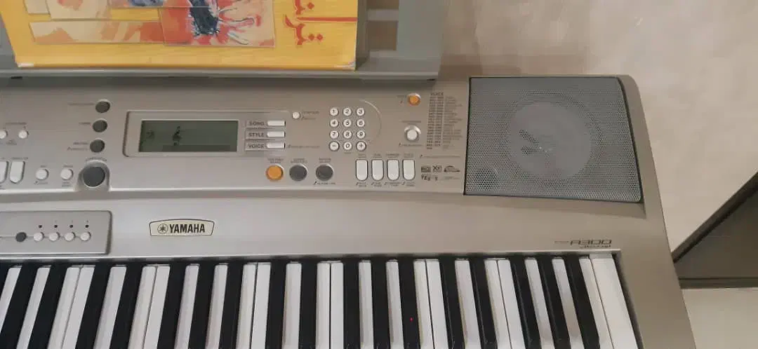 فروش کیبورد a300 فوق‌العاده تمیز بدون خش لاکاغذی|پیانو، کیبورد، آکاردئون|اصفهان, رسالت|دیوار