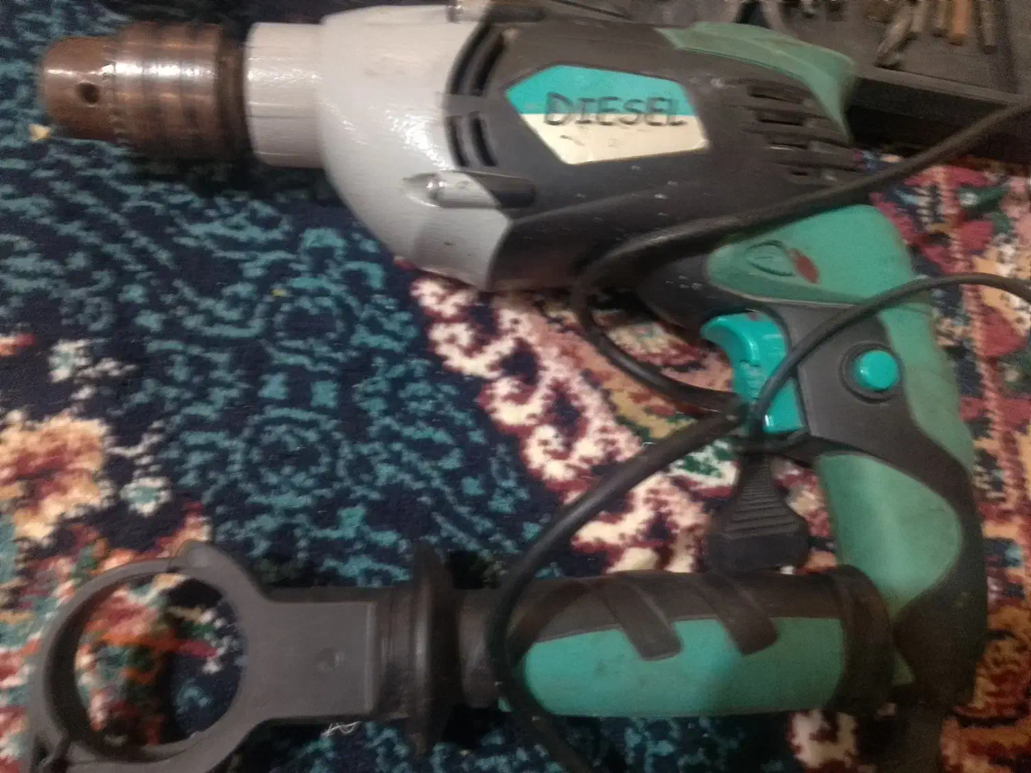 دلیر|ابزارآلات|گلبهار, شهر جدید گلبهار|دیوار