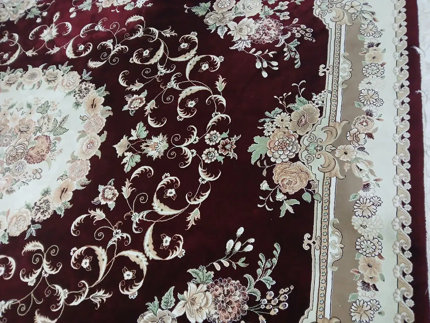 مبل هفت نفره و دو عدد فرش 12متری|مبلمان خانگی و میز عسلی|گرگان, |دیوار