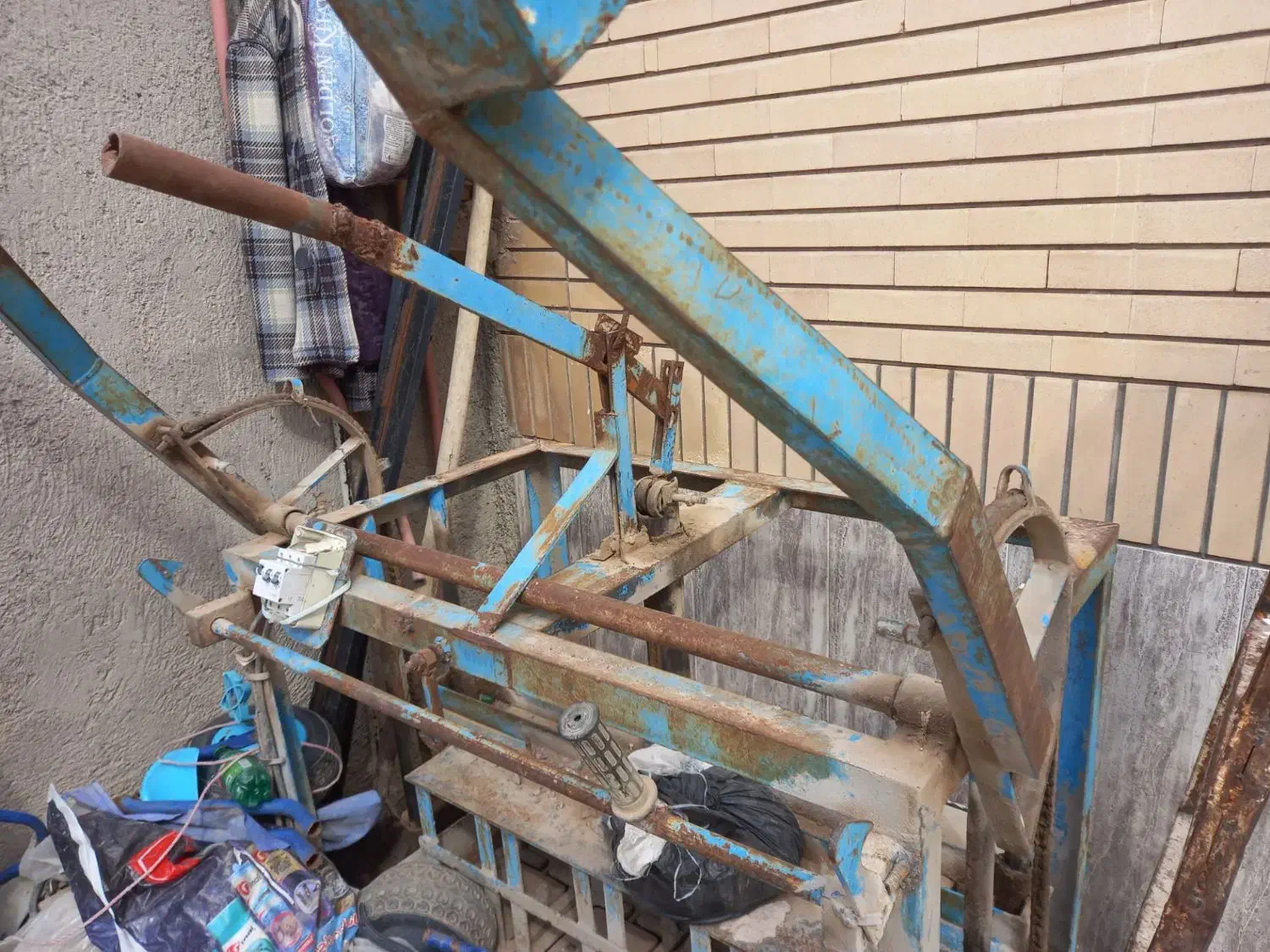 دستگاه بلوک زنی و میکسر|ماشینآلات صنعتی|فردوس (خراسان), |دیوار