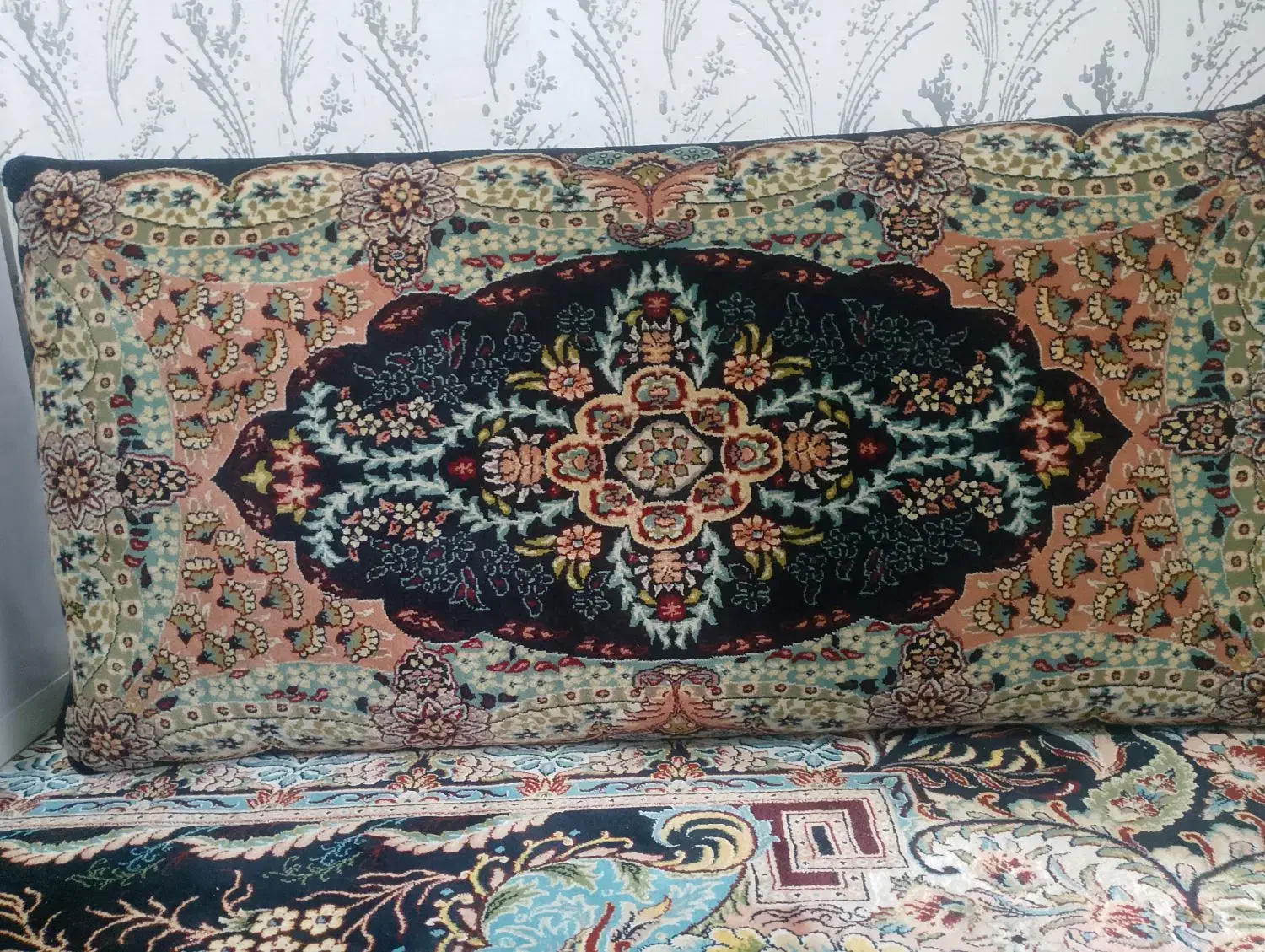 پشتی|پشتی|مشهد, بهمن|دیوار