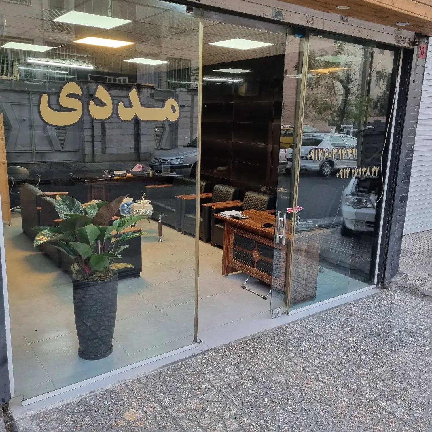 اجاره مغازه جهت مکانیکی و باطریسازی|اجارهٔ مغازه و غرفه|تهران, سردارجنگل|دیوار