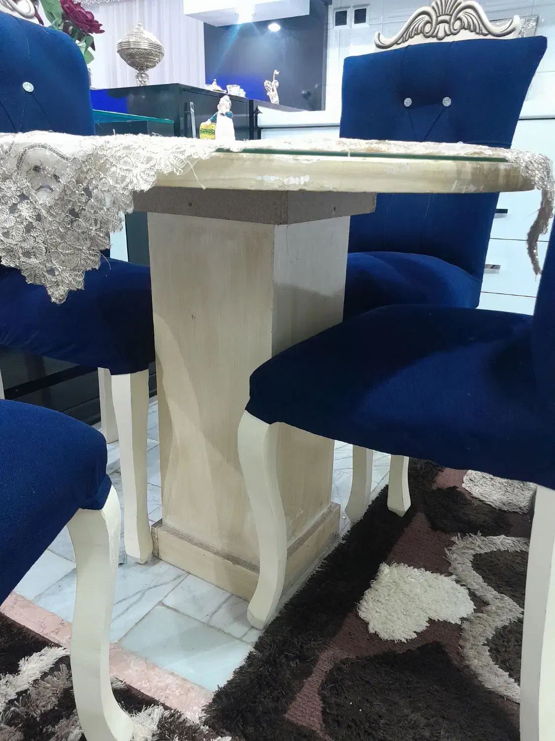 میز ناهار خوری چهار نفره سلطنتی|میز و صندلی غذاخوری|تربت جام, شیخ احمد جامی|دیوار