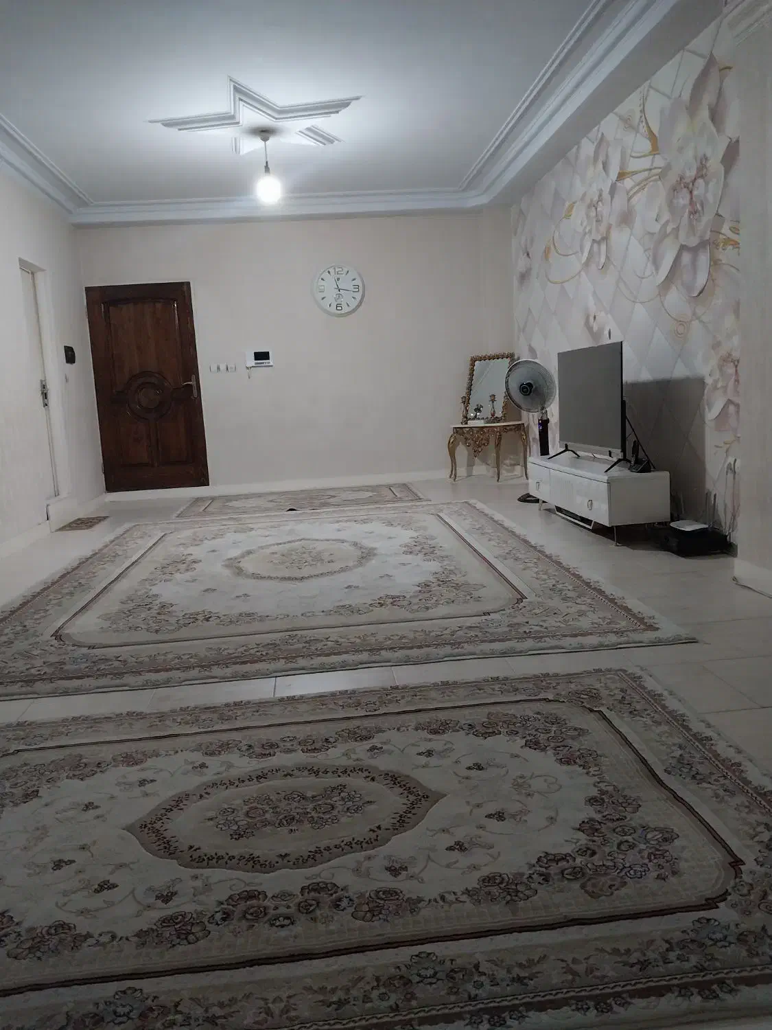 فروش فوری یک واحد آپارتمان سنددار|فروش آپارتمان|کرج, بنیاد|دیوار