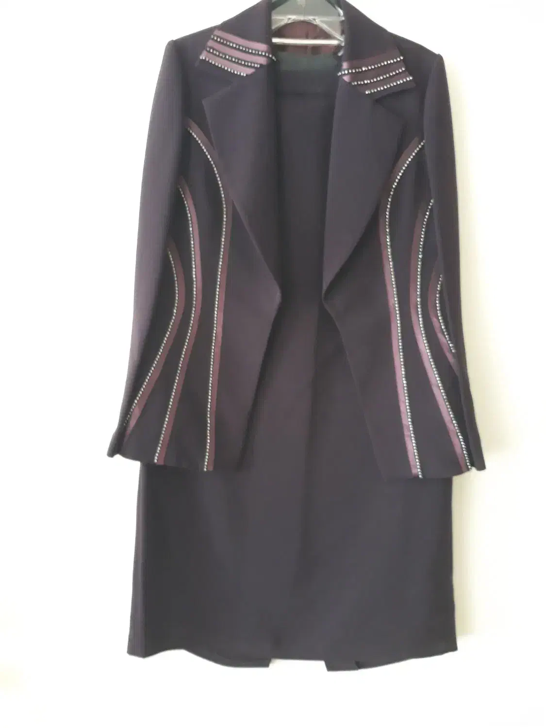 کت و دامن|لباس|کرمانشاه, |دیوار