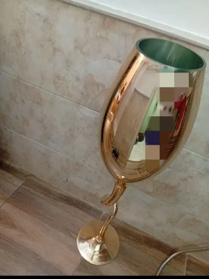 گلدون قدیمی|کلکسیون اشیاء عتیقه|سمنان, |دیوار