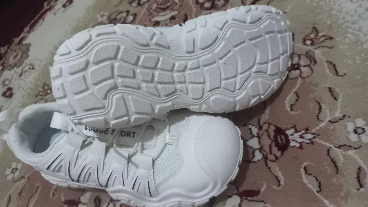 کتونی خارجی|کیف، کفش، کمربند|پاکدشت, پاکدشت (مامازند)|دیوار