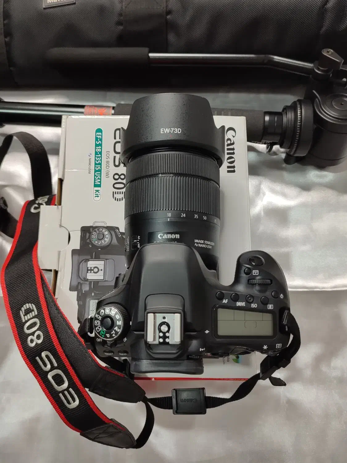 دوربین کانن 80d با لنز 18-135 همراه پایه|دوربین عکاسی و فیلم‌برداری|بوکان, |دیوار