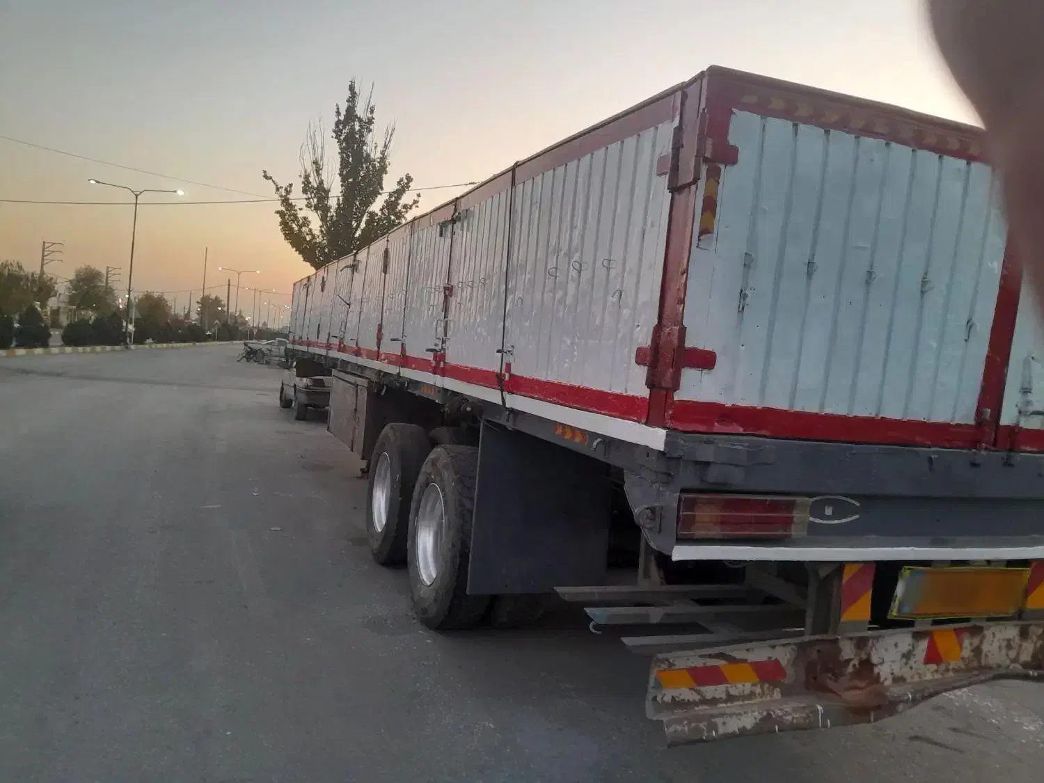 فروش تریلی بغلدار|خودرو سنگین|نوشین شهر, |دیوار