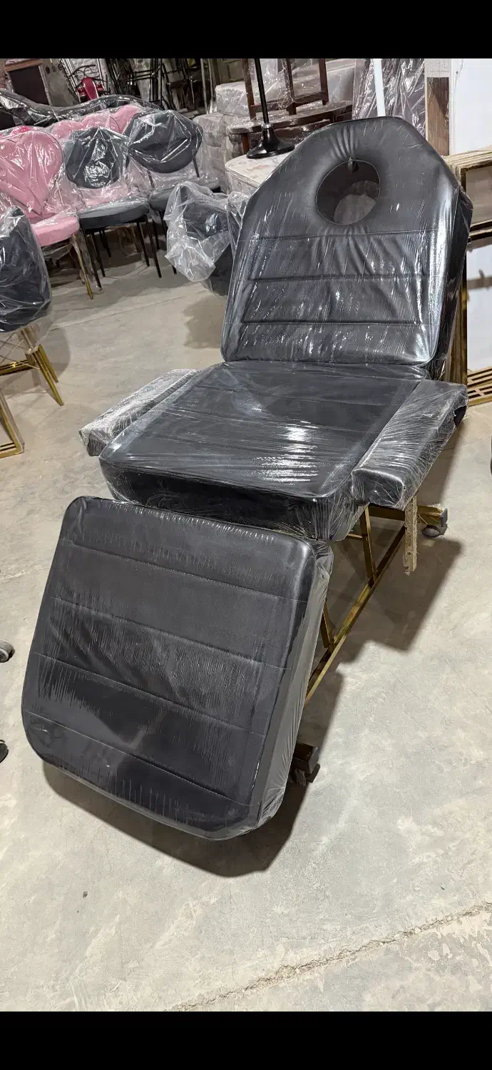 تخت تتو و بدن، تابوره،آینه تجهیزات آرایشگاهی ترولی|آرایشگاه و سالنهای زیبایی|خمینیشهر, |دیوار