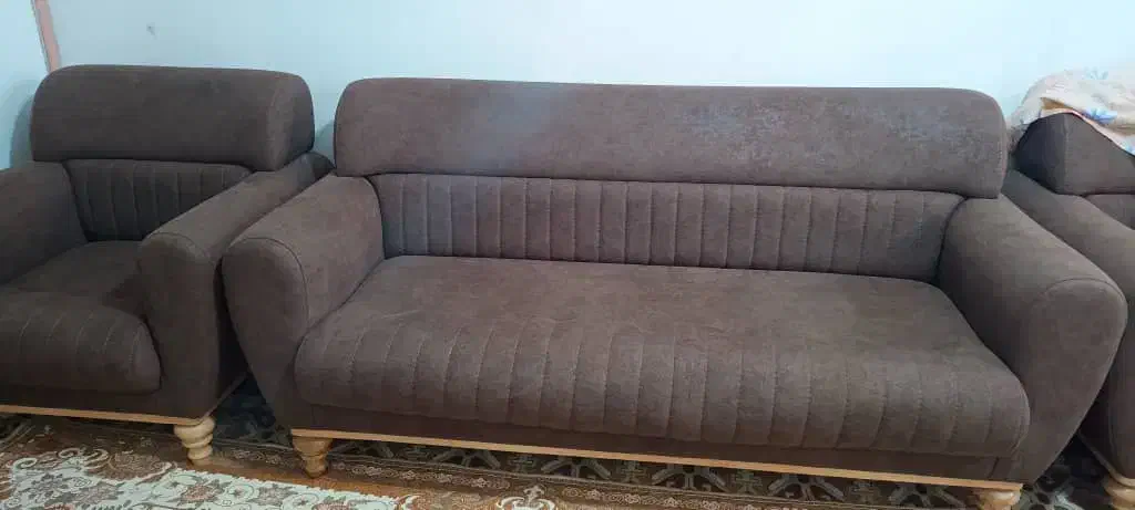 مبل هشت نفره در حد اک|مبلمان خانگی و میز عسلی|فولادشهر, A2|دیوار