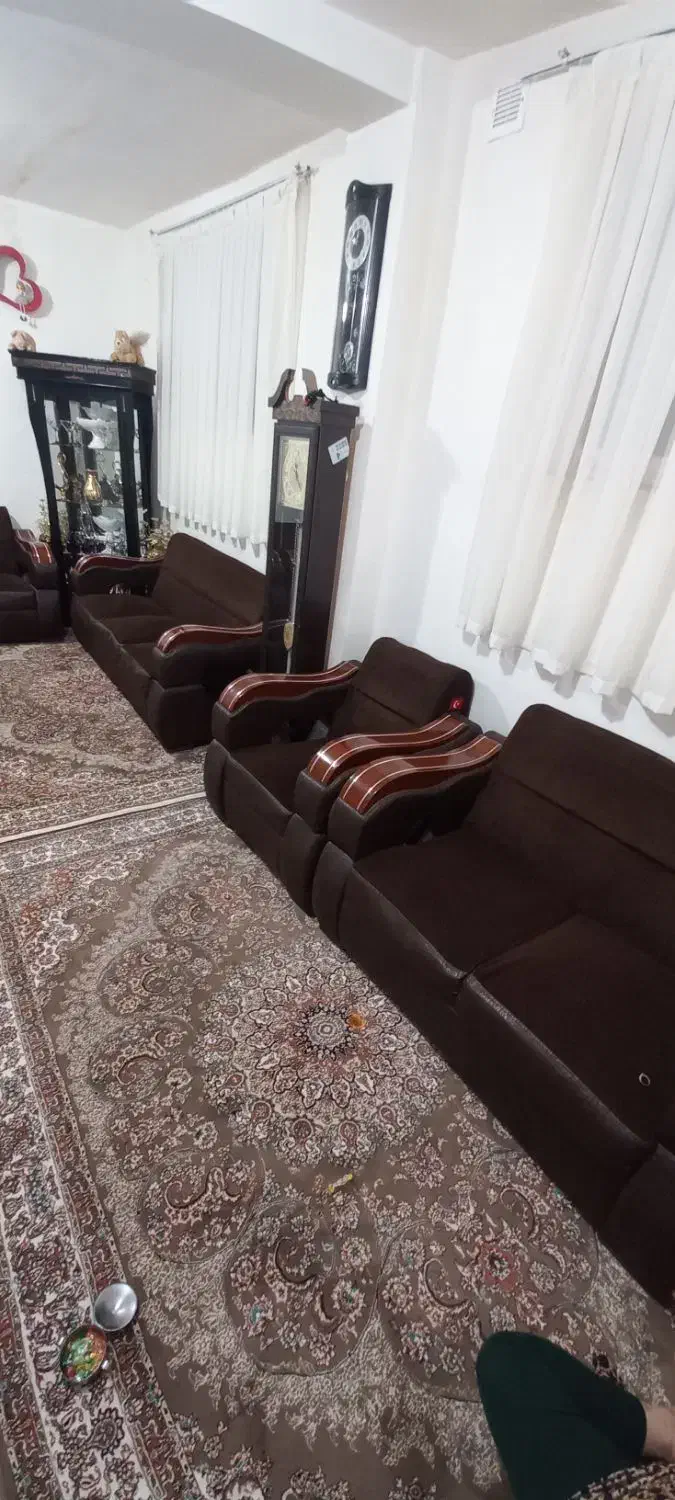 یک دست مبل نه نفرویک ساعت ویک بوفه|حراج|دهگلان, |دیوار