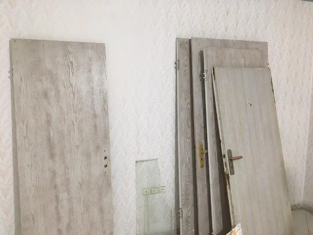 درب چوبی|مصالح و تجهیزات ساختمان|هشتگرد, فاز ۱ مهستان|دیوار