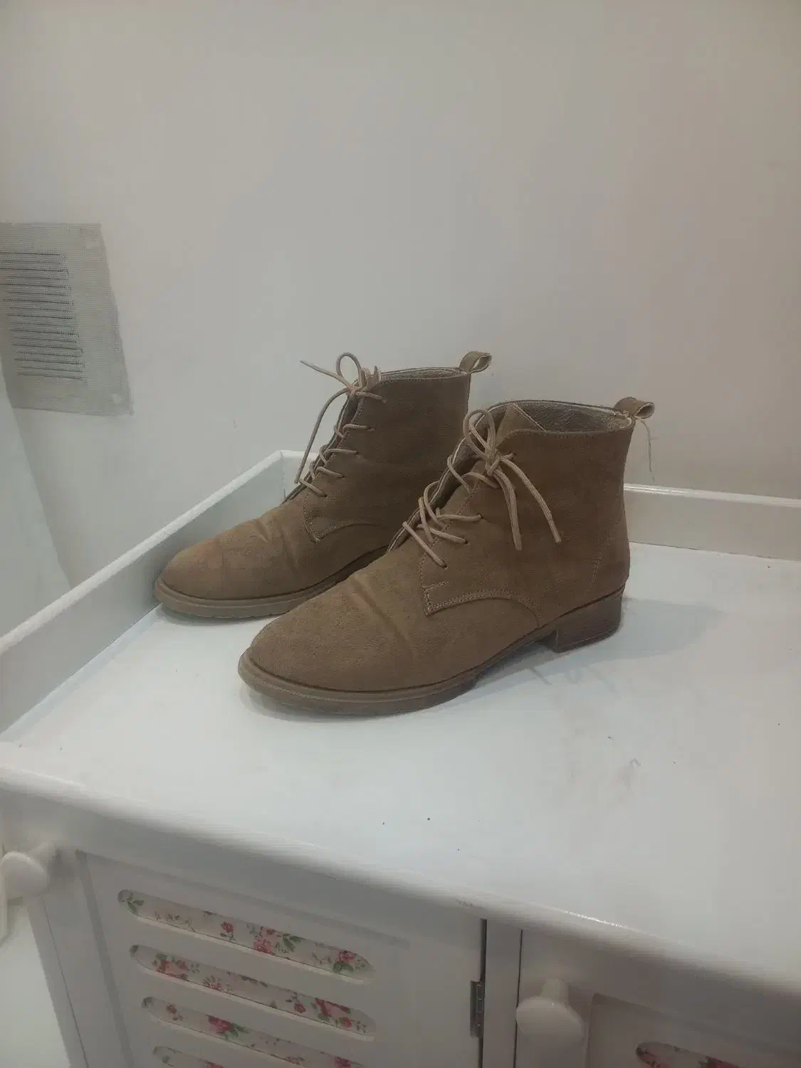 نیم بوت زیبا جنس عالی مارک|کیف، کفش، کمربند|ایذه, |دیوار