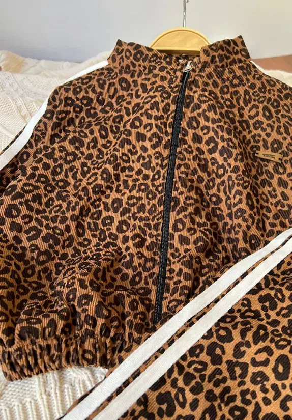 ست مخصوص دخترای شیک پوش|کفش و لباس بچه|اهواز, ۳۰ متری|دیوار