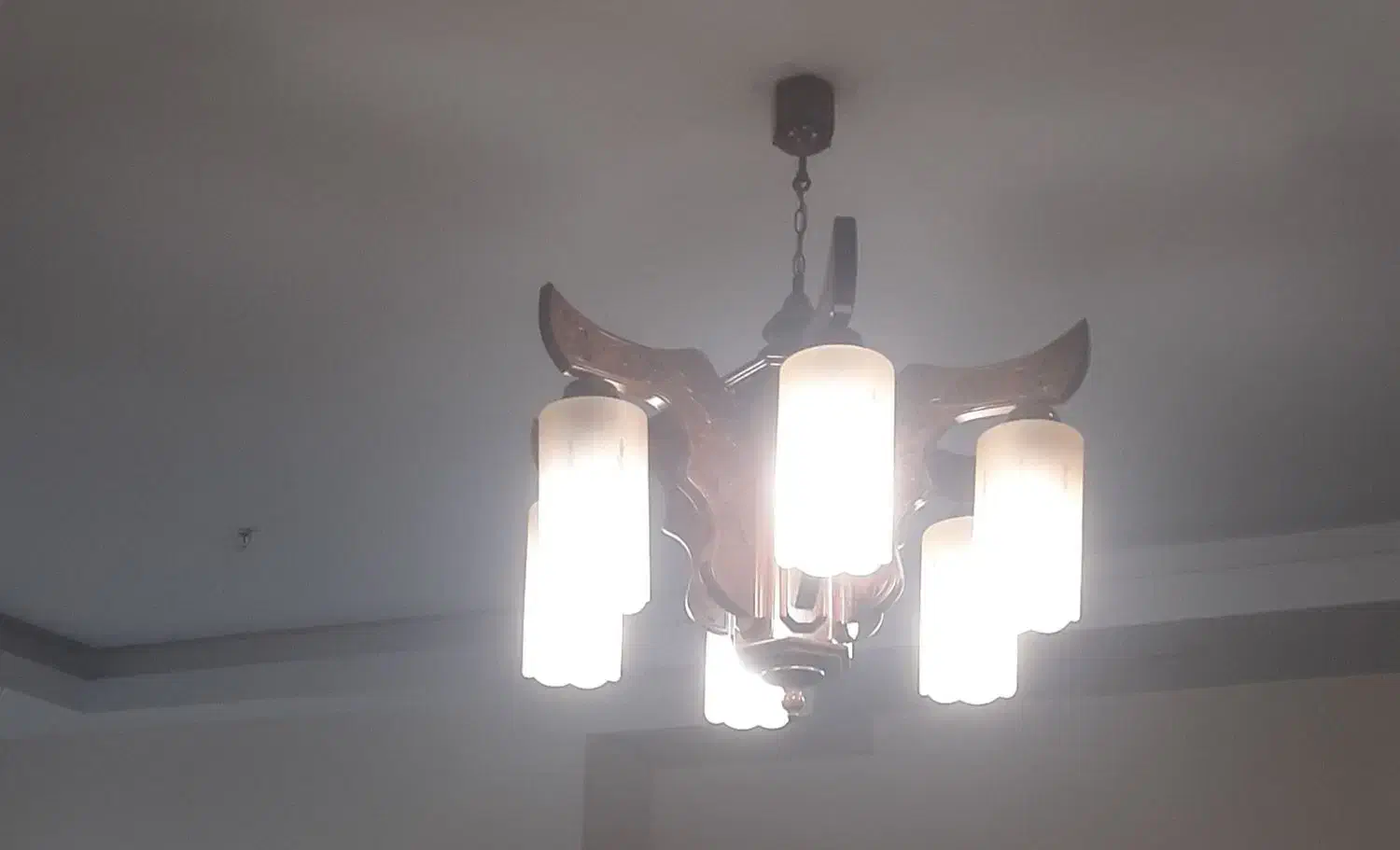 لوستر چوبی ..کاملا سالم و در حد نو|لوستر و چراغ آویز|تهران, حکیمیه|دیوار