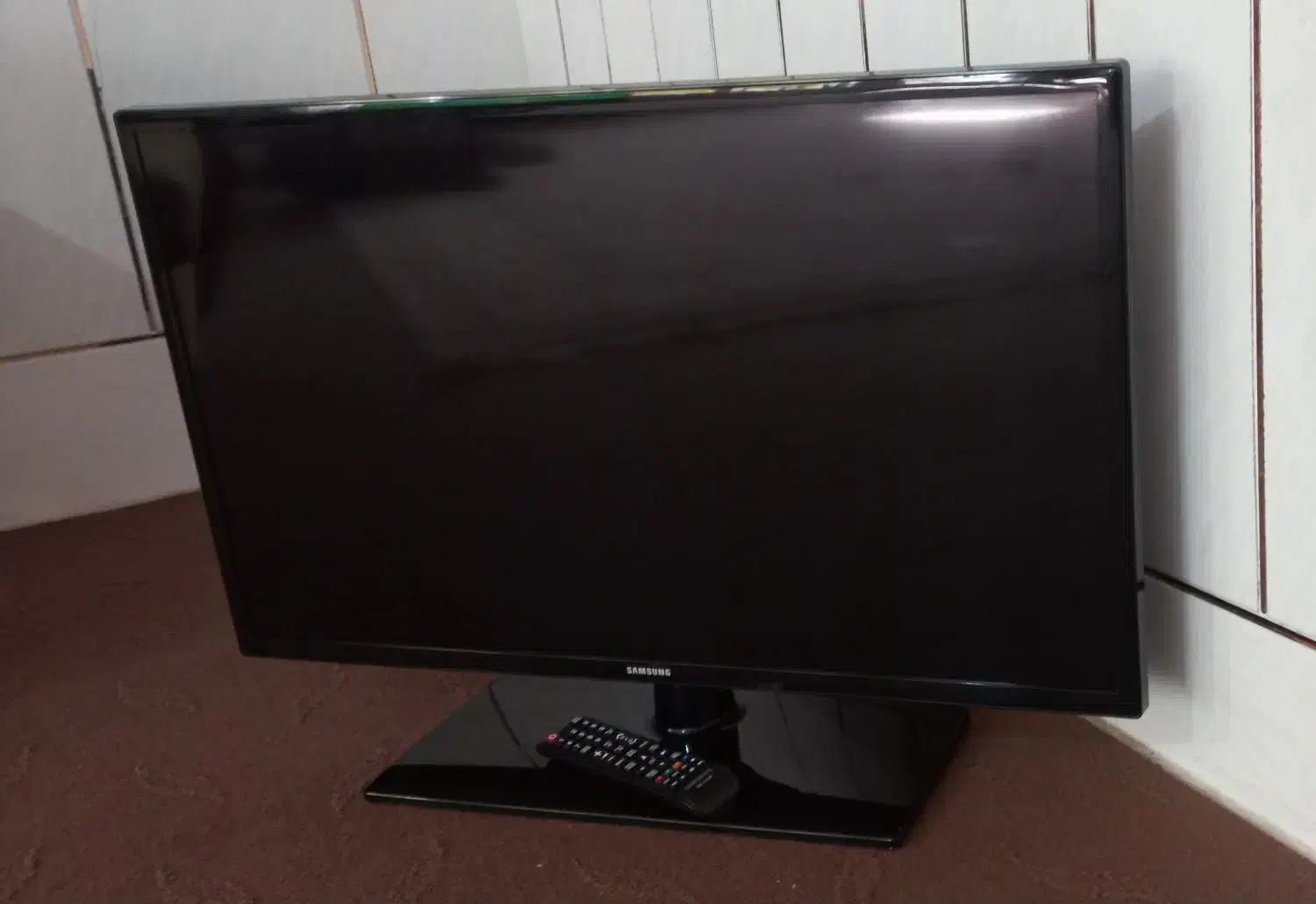 تلویزیون Led|تلویزیون و پروژکتور|لنجان, |دیوار