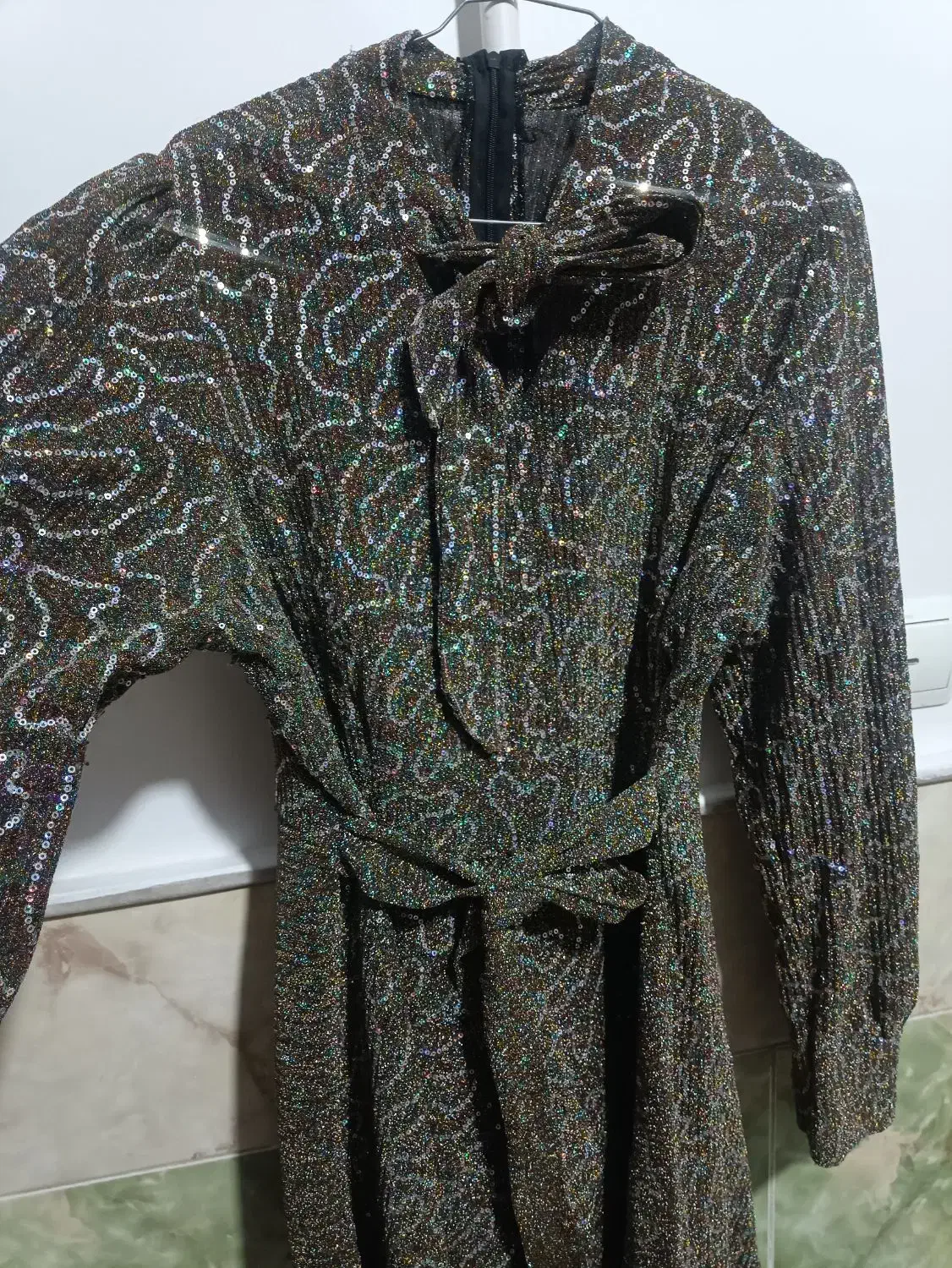 مجلسی|لباس|قم, ولیعصر|دیوار